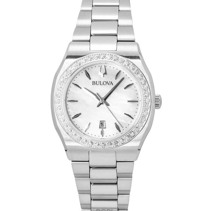 Reloj Bulova Surveyor Diamond de acero inoxidable con esfera de nácar, cuarzo, modelo 96R245 para mujer