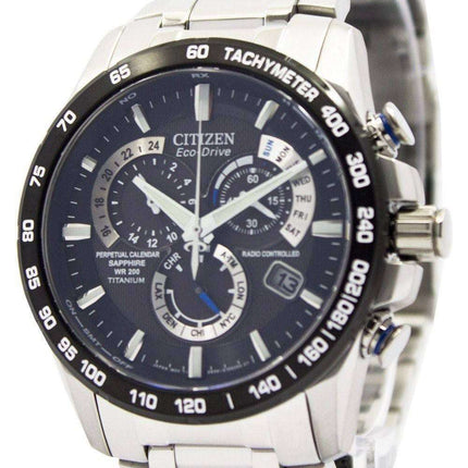 Reloj Citizen Eco-Drive Perpetual Calendar AT4010-50E de titanio para hombre