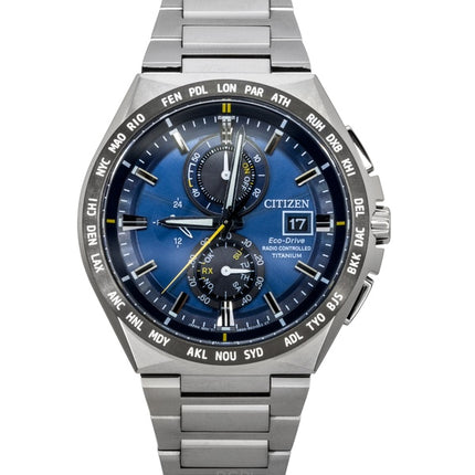 Reloj Citizen Cronógrafo Super Titanium con esfera azul Eco-Drive AT8234-85L 100M para hombre