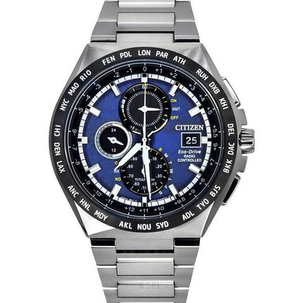 Reloj Citizen Eco-Drive Radio Controlled GMT Cronógrafo Super Titanium Esfera azul AT8238-84L 100M para hombre
