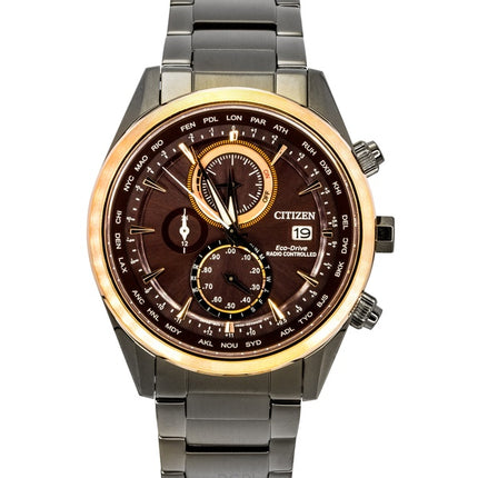 Reloj Citizen Attesa Perpetual Radio Controlled Chronograph de acero inoxidable con esfera roja Eco-Drive AT8267-86X 100M para hombre