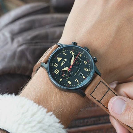 AVI-8 Hawker Hurricane Carey Reloj de cuarzo con esfera negra Debden y hora dual AV-4088-03 para hombre