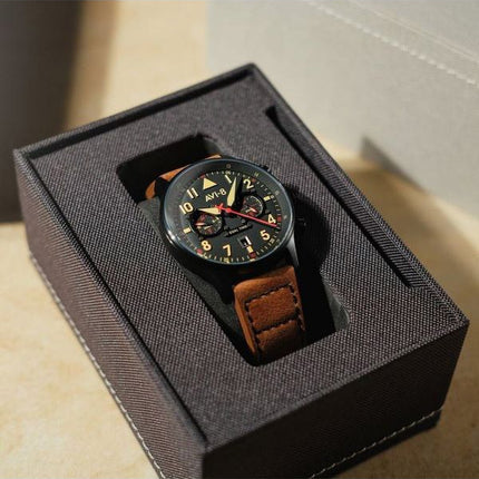 AVI-8 Hawker Hurricane Carey Reloj de cuarzo con esfera negra Debden y hora dual AV-4088-03 para hombre