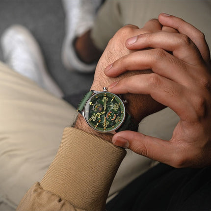 Reloj cronógrafo de cuarzo con esfera verde y correa de piel Harding AVI-8 Hawker Typhoon Coningham AV-4093-0D para hombre