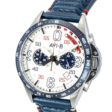 Reloj para hombre AVI-8 P-51 Mustang Kindelberger Cronógrafo 85.º aniversario Edición limitada Esfera plateada Cuarzo AV-4143-01