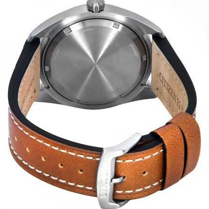 Reloj Citizen Eco-Drive Super Titanium con correa de piel y esfera verde BM8560-11X 100M para hombre