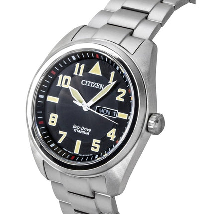 Reloj Citizen Garrison Super Titanium con esfera negra Eco Drive BM8560-88E para hombre, resistente al agua hasta 100 metros.