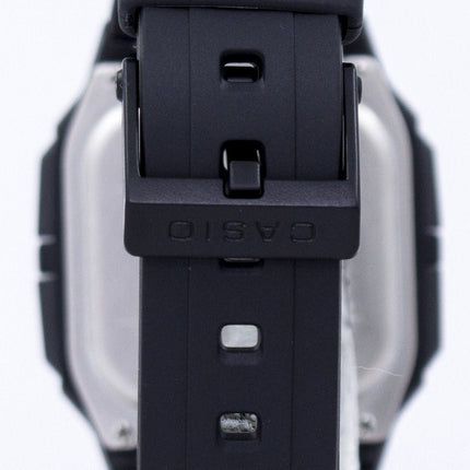 Casio Illuminator Banco de datos en varios idiomas Reloj digital DB-36-1AV DB36-1AV de tiempo dual.