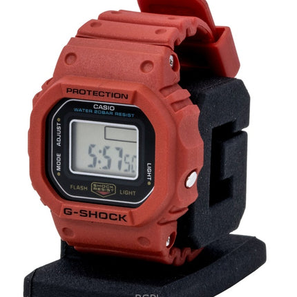 Reloj Casio G-Shock Nano Digital Red con correa de resina de base biológica, cuarzo DWN-5600-4, 200 m, unisex