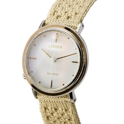 Citizen L Ambiluna Diamond Accent Beige Dial Eco-Drive EM1006-40A Reloj para mujer con brazalete de malla extra