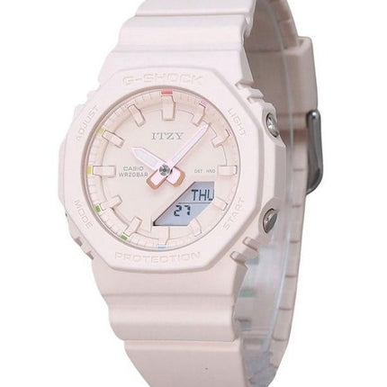 Reloj Casio G-Shock analógico digital ITZY colaboración esfera rosa claro cuarzo GMA-P2100IT-4A 200M para mujer
