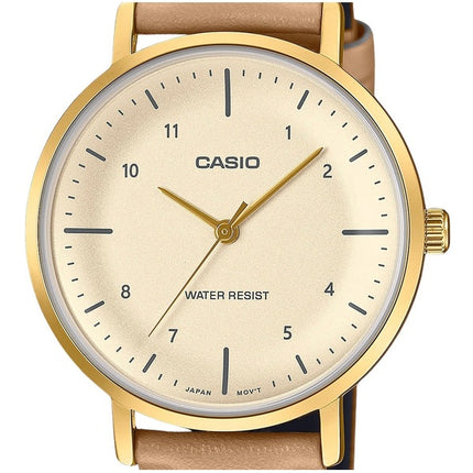 Reloj Casio Standard analógico de cuarzo con correa de cuero y esfera color salmón LTP-VT03GL-4B para mujer