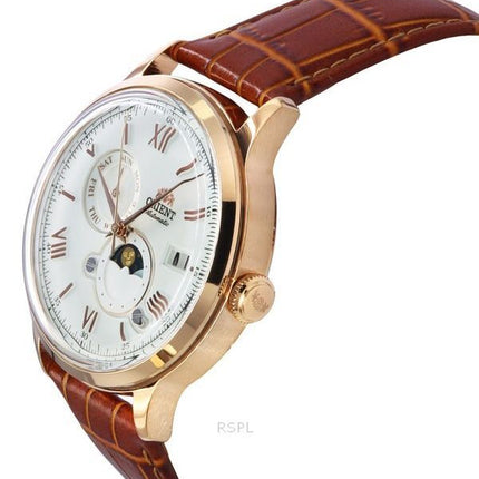 Reloj para hombre Orient Bambino versión 9 clásico con fase solar y lunar, correa de cuero, esfera blanca, automático RA-AK0801S
