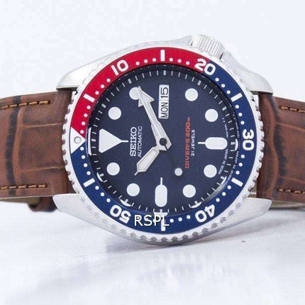 Reloj relación cuero marrón SKX009J1-LS7 200M de los hombres de Seiko Automatic Diver