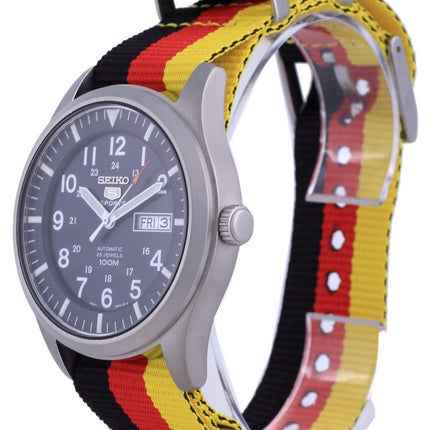 Reloj Seiko 5 Sports automático de poliéster SNZG11K1-var-NATO26 100M para hombre