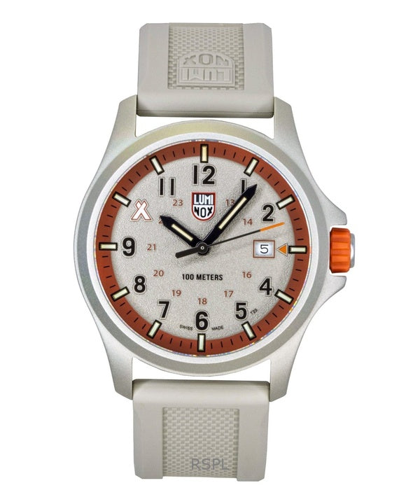 Reloj Luminox Bear Grylls Survival Land para hombre, modelo XB.3717, correa de caucho, esfera beige, movimiento de cuarzo, resistente al agua hasta 100 metros.