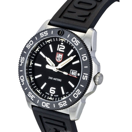 Reloj de buceo Luminox Pacific Diver XS.3121.1 para hombre, con correa de caucho, esfera negra y movimiento de cuarzo, resistente al agua hasta 200 metros.