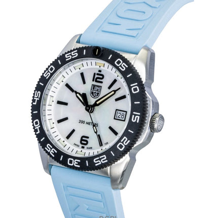 Reloj de buceo Luminox Pacific Diver Ripple XS.3124M, unisex, con correa de caucho, esfera de nácar y movimiento de cuarzo, resistente al agua hasta 200 metros.