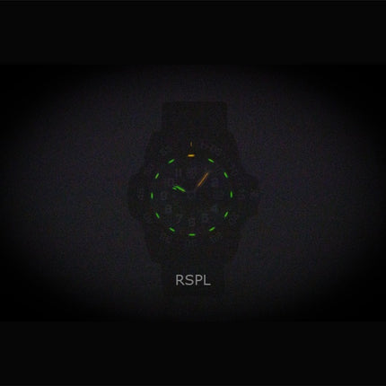 Reloj Luminox Navy Seal XS.3501.F para hombre, con correa de caucho, esfera negra, movimiento de cuarzo y resistencia al agua hasta 200 metros.
